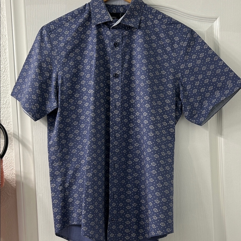 Quieti Men's Shirt Size Small